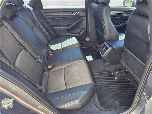 Used 2018 Honda Accord Sport image 14