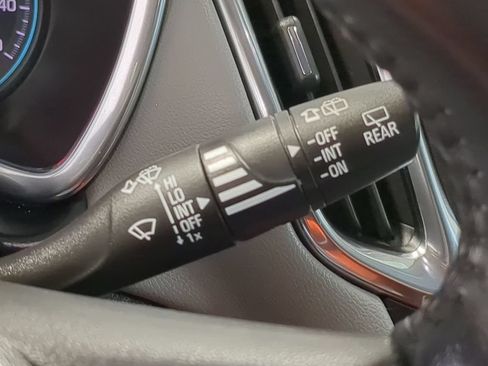 Used 2020 Chevrolet Equinox LT w/ Driver Convenience Package FWD image 31