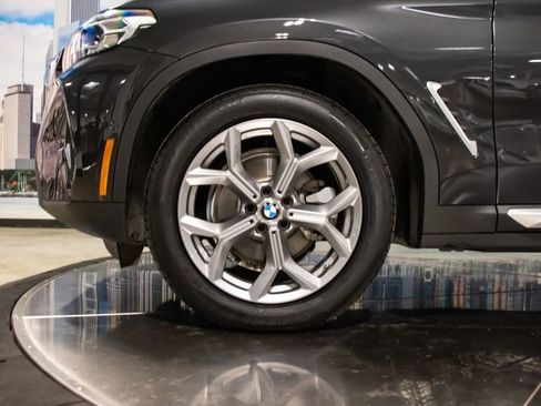 Used 2024 BMW X3 xDrive30i w/ Premium Package AWD/4WD image 7