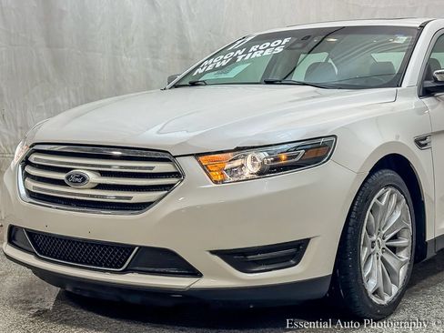 Used 2017 Ford Taurus Limited FWD image 3