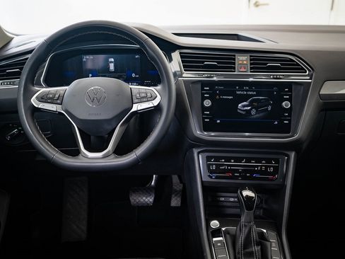 Used 2022 Volkswagen Tiguan SE image 27