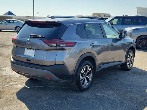 Used 2023 Nissan Rogue SV FWD image 5