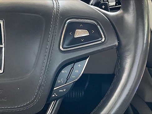 Used 2018 Lincoln MKZ Reserve w/ Climate Package FWD image 16