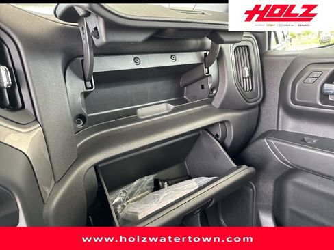 Certified 2025 Chevrolet Silverado 1500 Custom w/ Turbomax Blackout Package AWD/4WD image 15