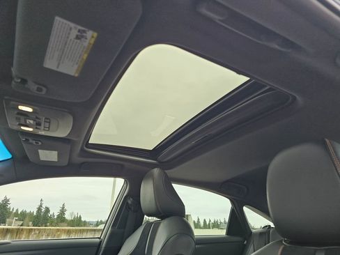 Used 2019 Toyota Avalon XSE image 24