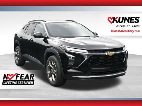 Used 2025 Chevrolet Trax LT w/ LT Convenience Package FWD image 1