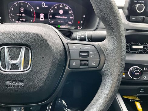 Used 2025 Honda Accord SE image 25