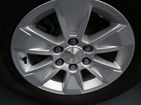 Used 2024 Chevrolet Silverado 1500 LT RWD image 41