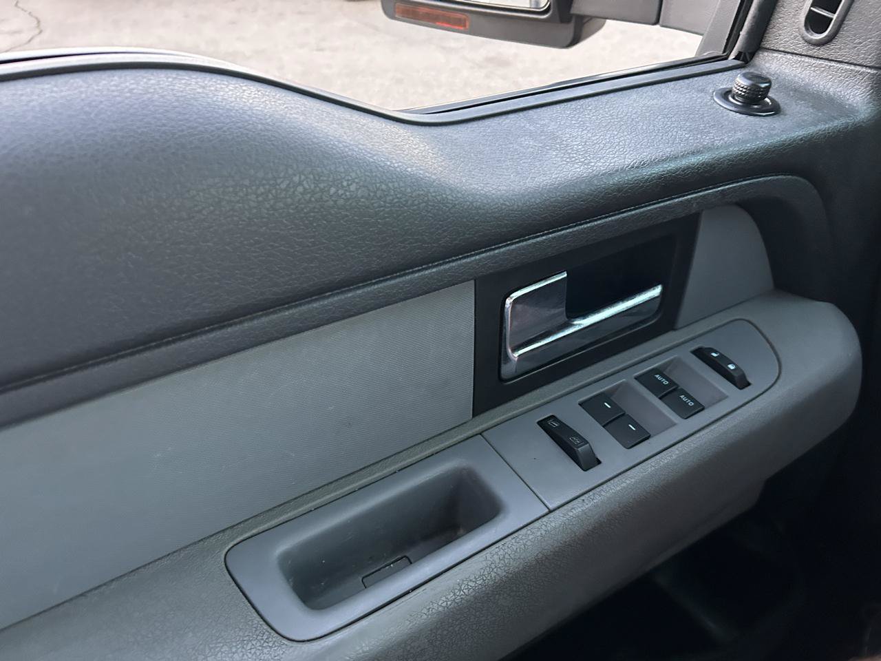 Used 2014 Ford F150 XLT AWD/4WD image 26