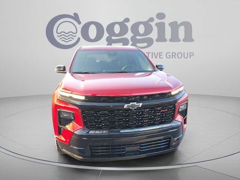 New 2026 Chevrolet Traverse RS w/ LPO, Floor Liner Package FWD image 8