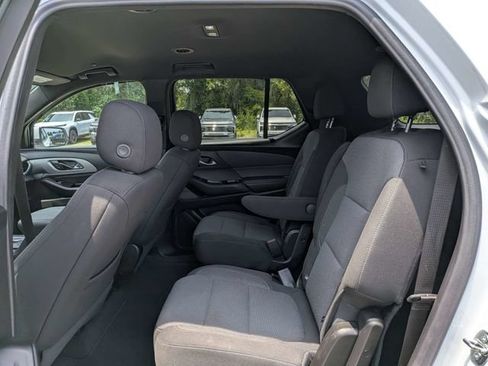 Used 2023 Chevrolet Traverse LT FWD image 15