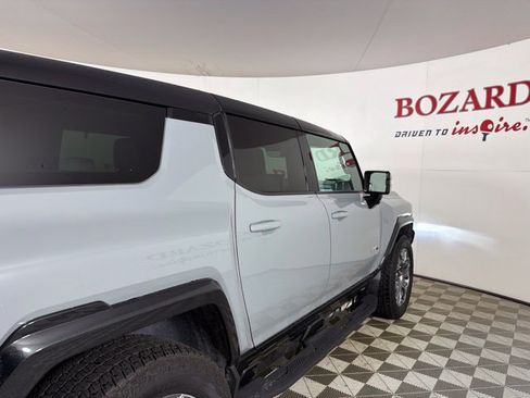 Used 2025 GMC Hummer EV 3X AWD/4WD image 17