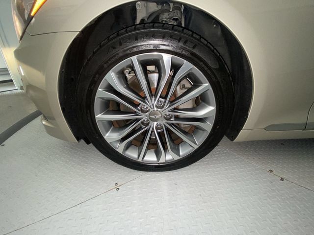 Used 2015 Hyundai Genesis 3.8 RWD image 10