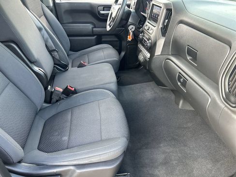 Used 2020 Chevrolet Silverado 1500 Custom w/ Custom Value Package RWD image 9