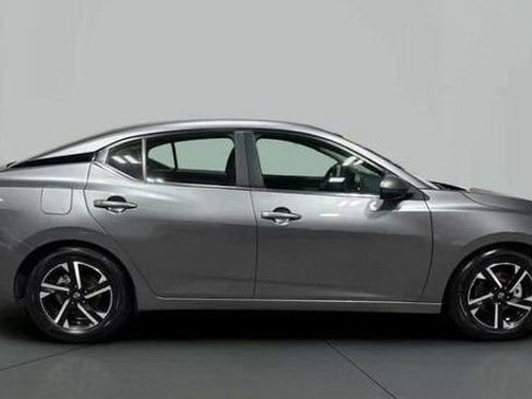 Used 2024 Nissan Sentra S image 4