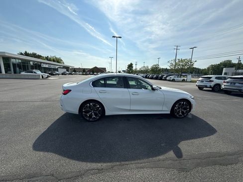 Used 2025 BMW 330i xDrive Sedan w/ Premium Package AWD/4WD image 25