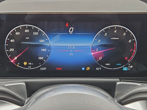 Certified 2025 Mercedes-Benz GLB 250 image 16