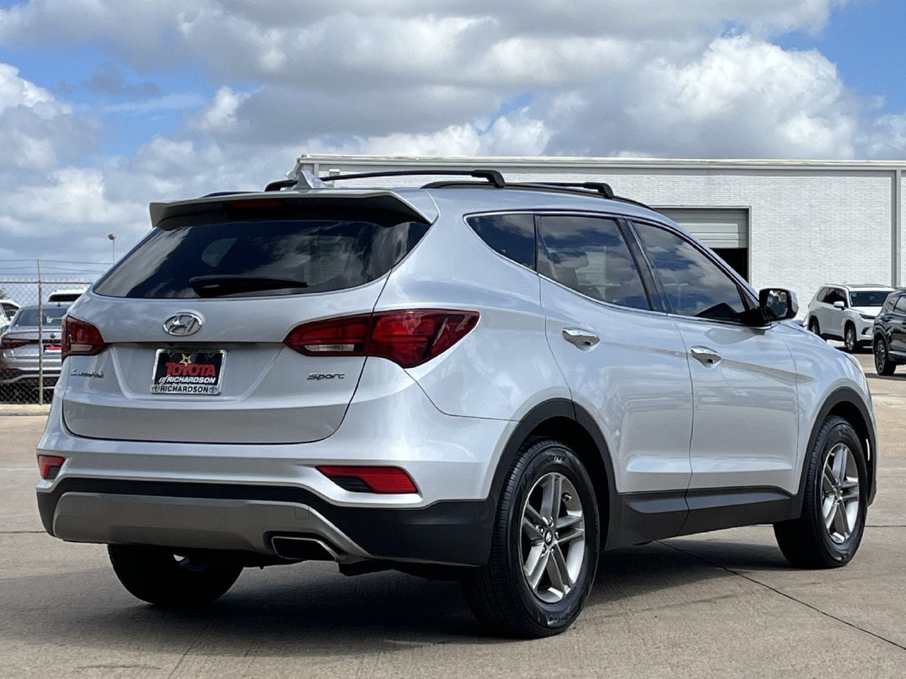 Used 2017 Hyundai Santa Fe Sport FWD image 4