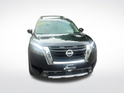 Used 2025 Nissan Pathfinder Platinum AWD/4WD image 3