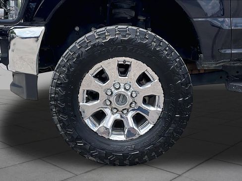 Used 2019 Ford F250 XLT w/ XLT Premium Package AWD/4WD image 11