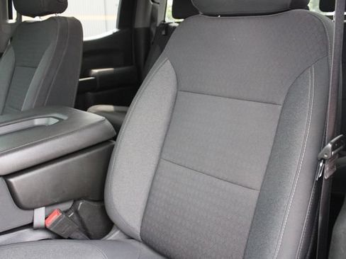 Used 2022 Chevrolet Silverado 1500 LT AWD/4WD image 5