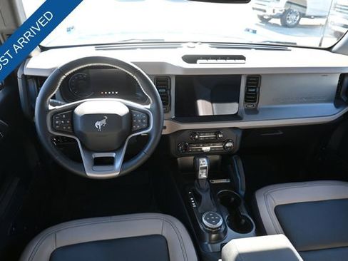 Used 2024 Ford Bronco Wildtrak image 12