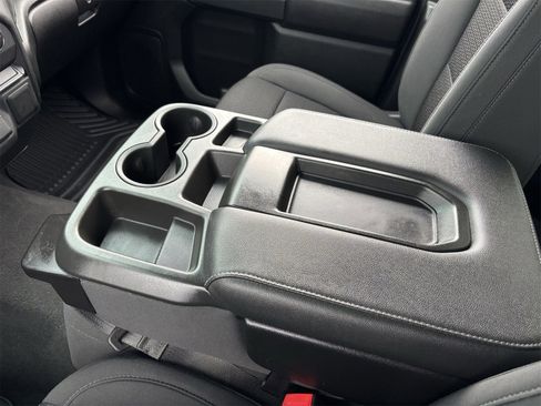 Used 2021 Chevrolet Silverado 2500 Custom w/ Custom Value Package image 35