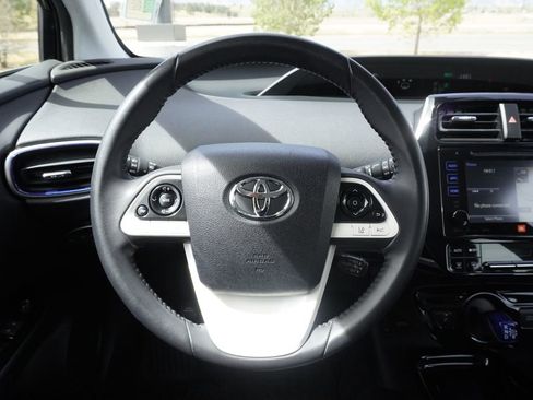 Used 2017 Toyota Prius Four Touring w/ Premium Convenience Package FWD image 10