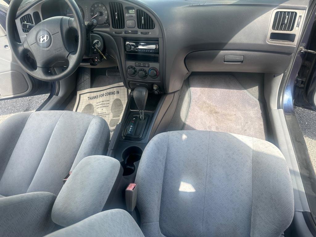 Used 2005 Hyundai Elantra GLS FWD image 25