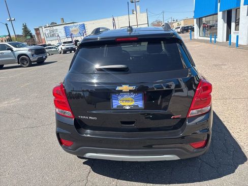 Used 2022 Chevrolet Trax LT w/ LT Convenience Package AWD/4WD image 10
