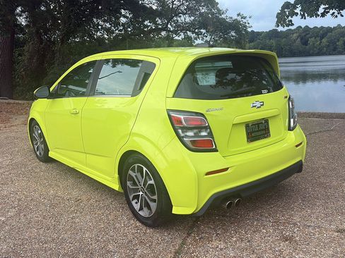 Used 2019 Chevrolet Sonic LT w/ Convenience Package FWD image 8