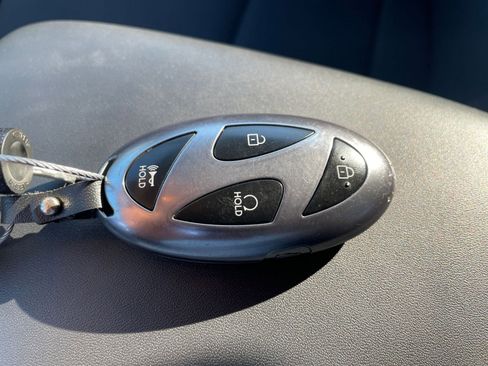 Used 2025 Hyundai Kona SEL image 18