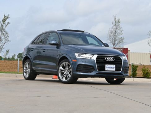 Used 2018 Audi Q3 2.0T Premium w/ Convenience Package image 2