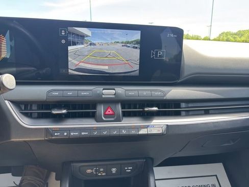 Used 2025 Kia K4 FWD image 12