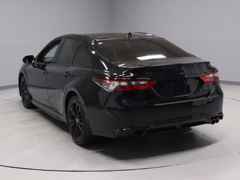 Used 2022 Toyota Camry SE w/ Convenience Package FWD image 8