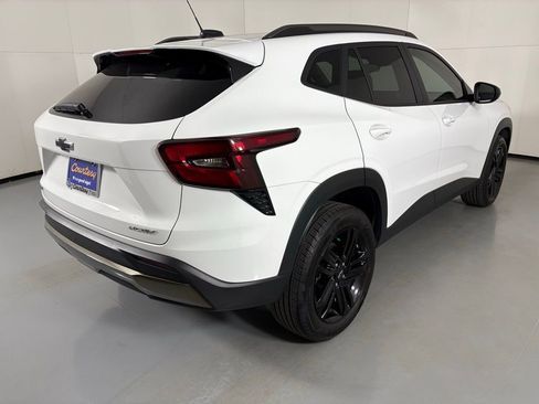 Used 2025 Chevrolet Trax ACTIV w/ Driver Confidence Package image 10