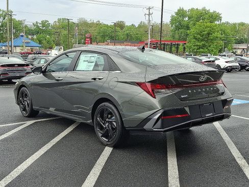 New 2026 Hyundai Elantra SEL Sport FWD image 4