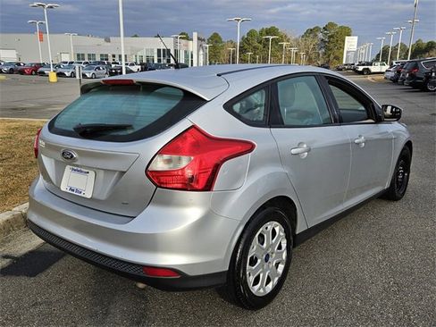 Used 2012 Ford Focus SE image 9