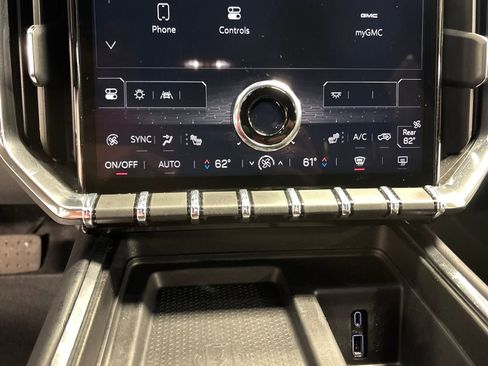 Certified 2025 GMC Acadia Elevation image 38