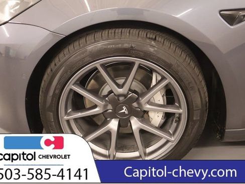 Used 2021 Tesla Model 3 Standard Range Plus RWD image 8