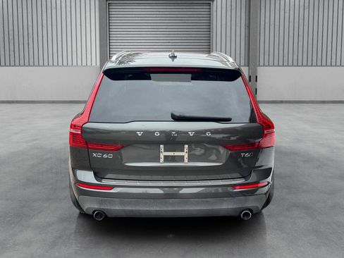 Used 2018 Volvo XC60 T6 Momentum w/ Vision Package image 32