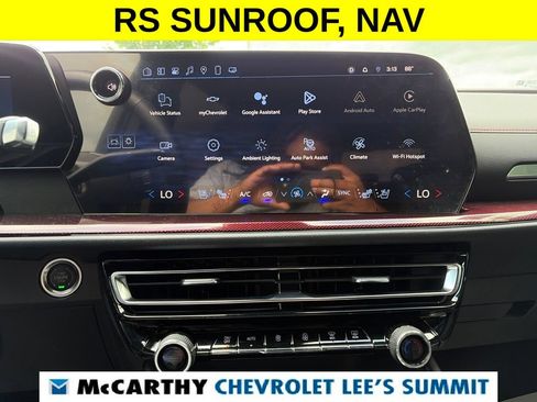Used 2024 Chevrolet Traverse RS FWD image 8