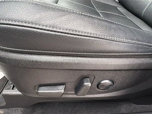 Used 2022 Kia Telluride EX w/ EX Premium Package image 9