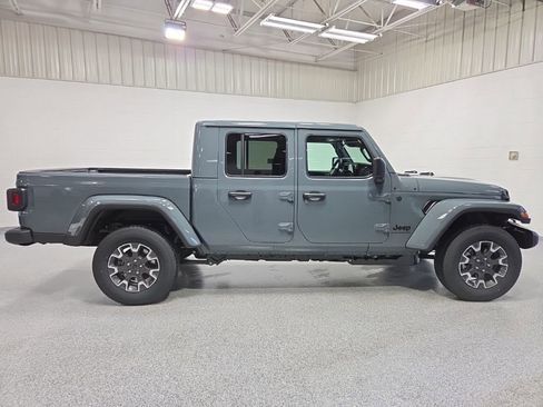 New 2026 Jeep Gladiator Sport image 8