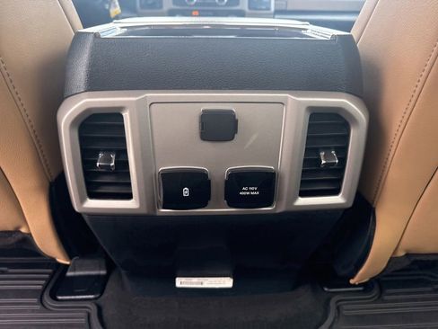 Used 2022 Ford F250 Lariat w/ Lariat Value Package AWD/4WD image 27
