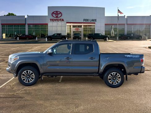 Used 2023 Toyota Tacoma TRD Sport AWD/4WD image 2
