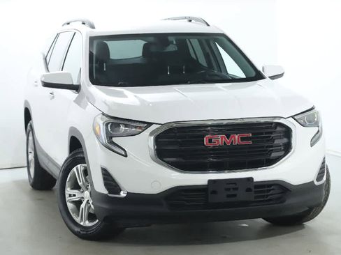 Used 2018 GMC Terrain SLE w/ Driver Convenience Package image 2