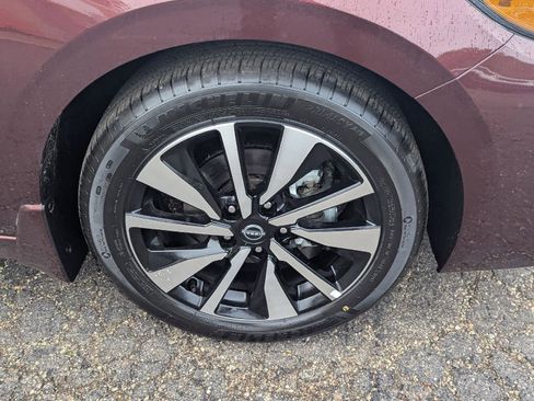 Used 2025 Nissan Sentra SV w/ SV Premium Package FWD image 37