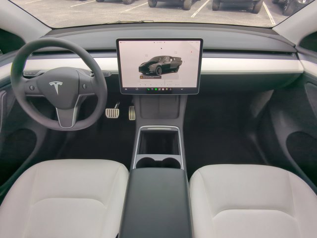 Used 2025 Tesla Model Y Performance AWD/4WD image 15