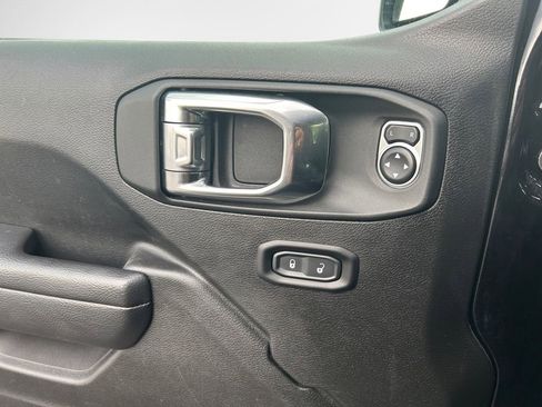 Certified 2025 Jeep Wrangler Unlimited Sport AWD/4WD image 17